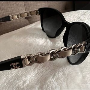 Black Chanel CC Chain Link Sunglasses- authentic
